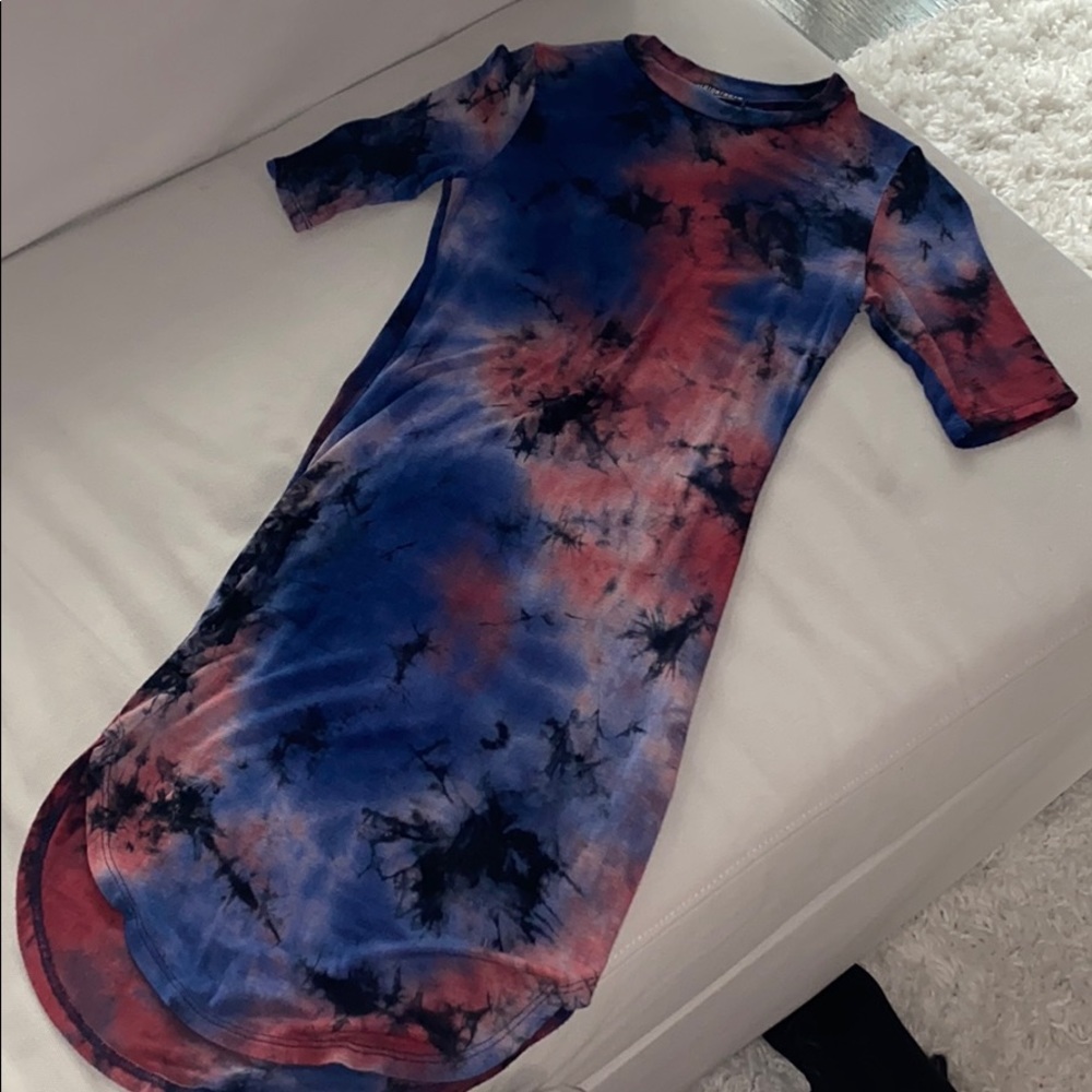 Super soft and flattering tie dye dress
